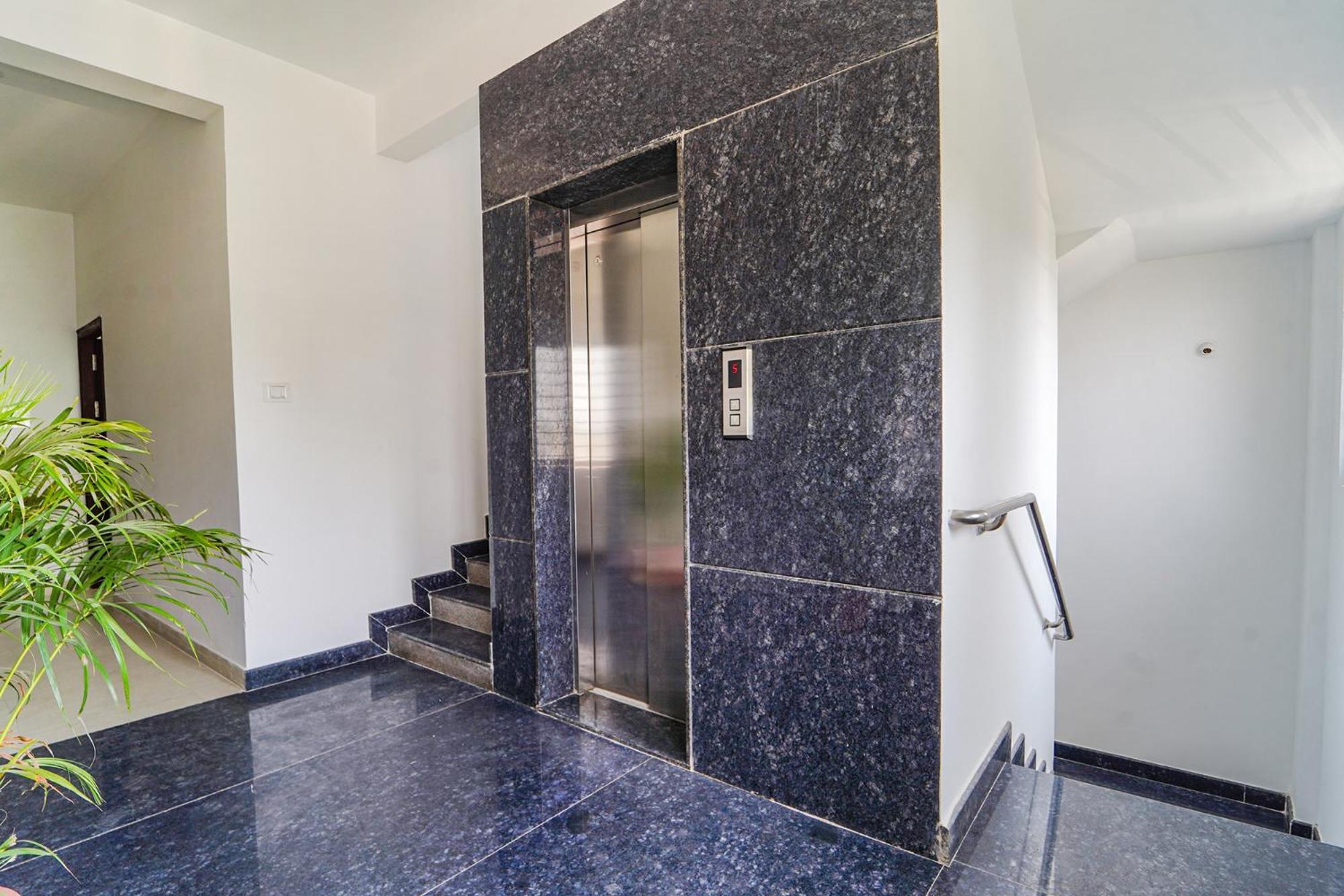 Fabhotel Metro Suites - Nr Esi Hospital بنغالور المظهر الخارجي الصورة