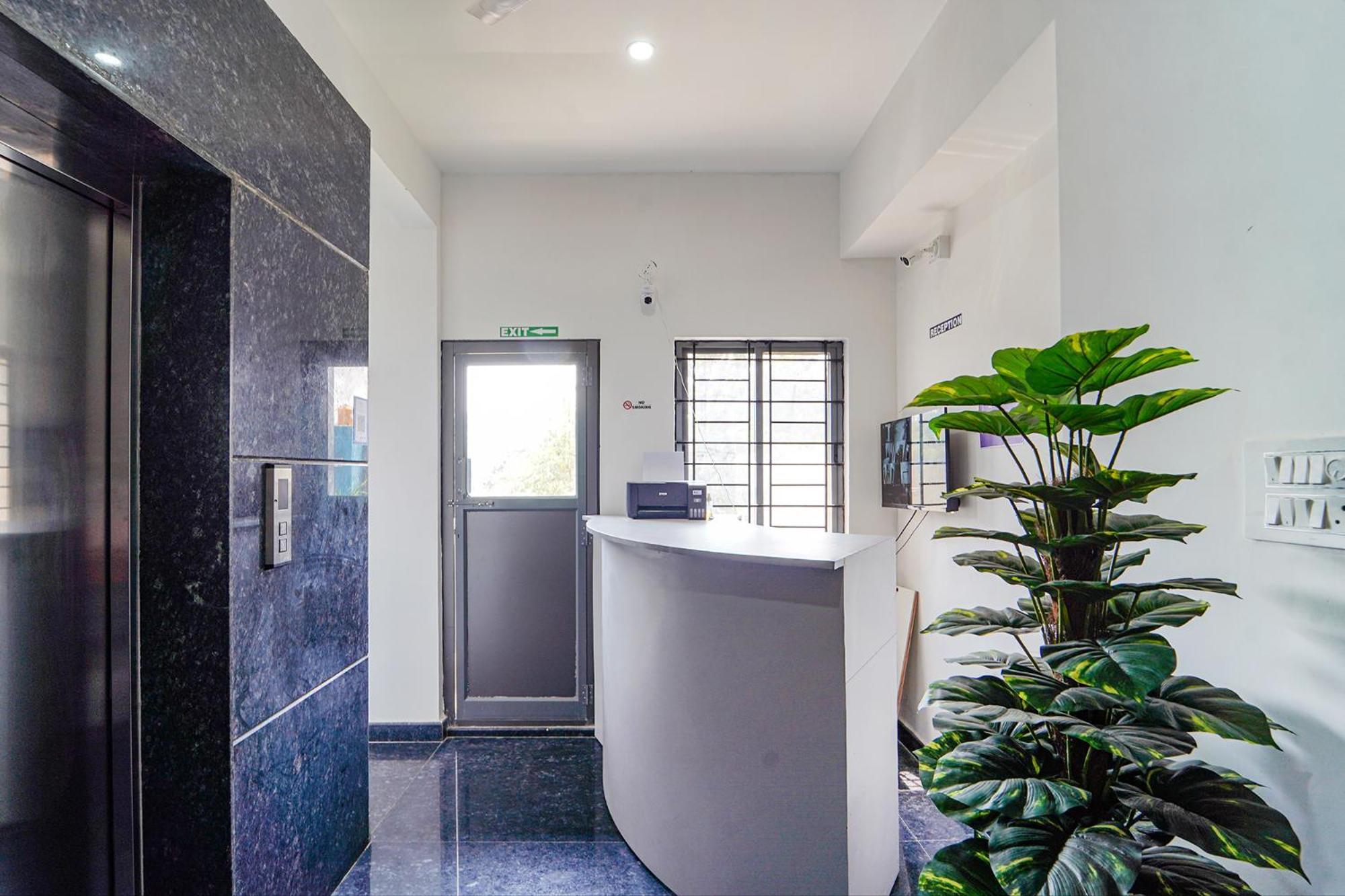 Fabhotel Metro Suites - Nr Esi Hospital بنغالور المظهر الخارجي الصورة